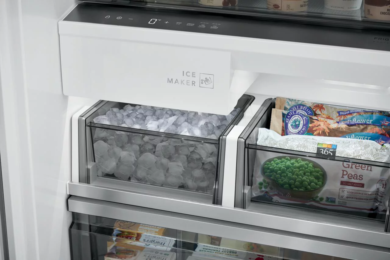 FRIGIDAIRE FPFU19F8WF Frigidaire Professional 19 Cu. Ft. Single-Door Freezer