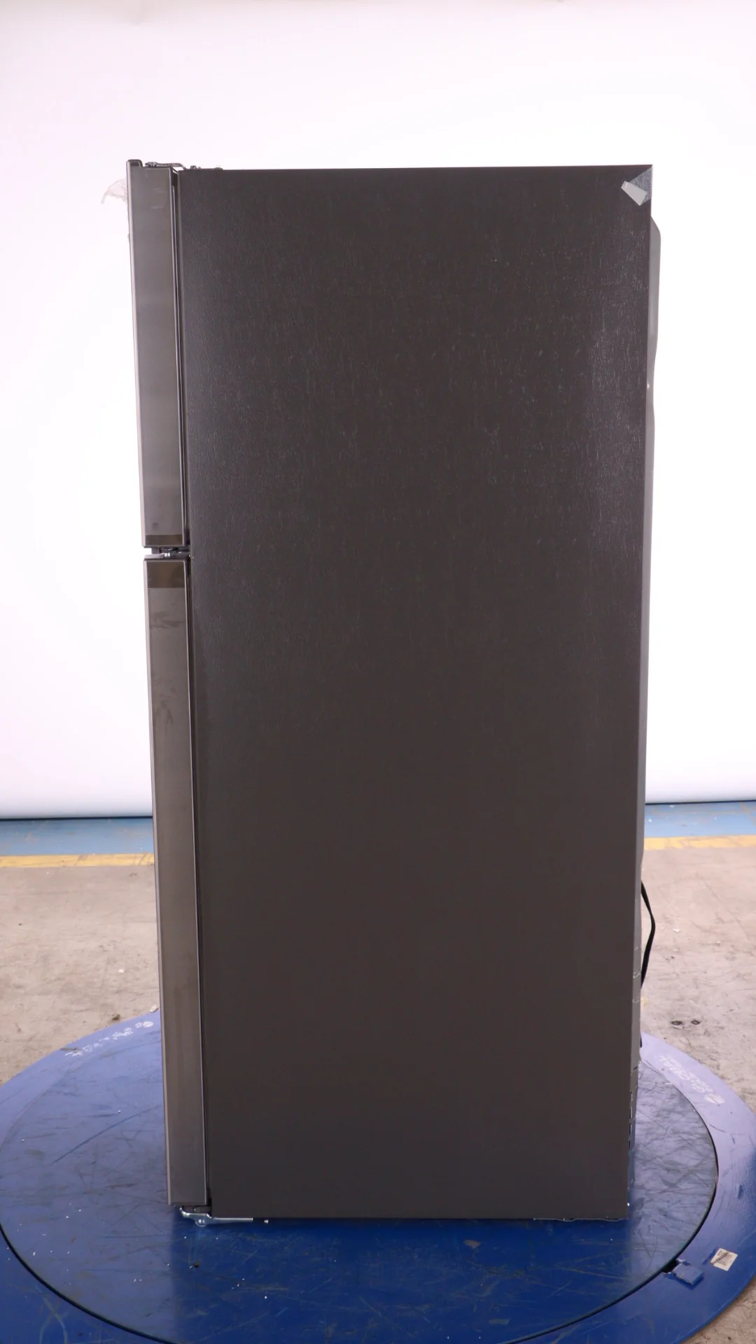 FRIGIDAIRE GALLERY 30 IN. 20.0 CU. FT. STAINLESS STEEL TOP FREEZER REFRIGERATOR - FGHT2055VF
