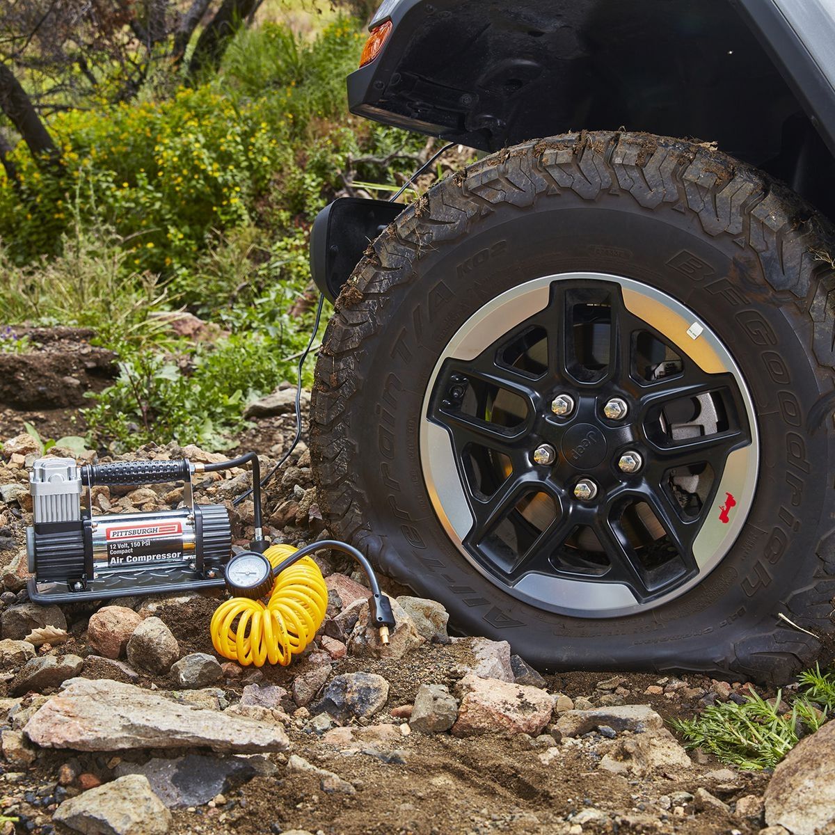 PITTSBURGH 12V 150 PSI Compact Air Compressor