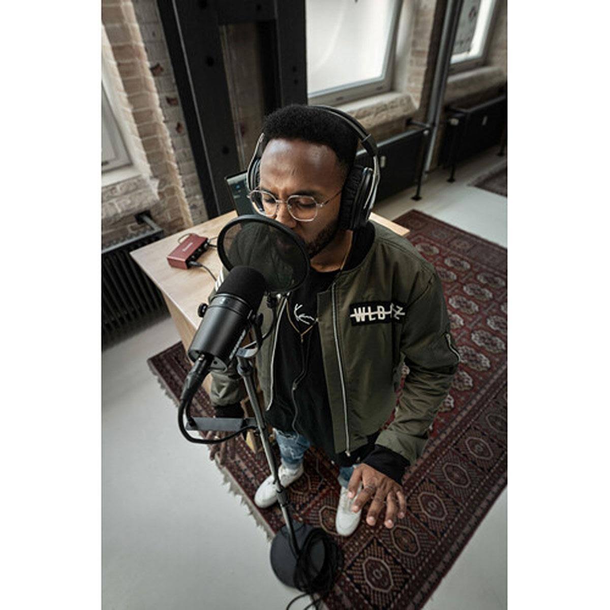 Shure MV7X Podcast XLR Microphone