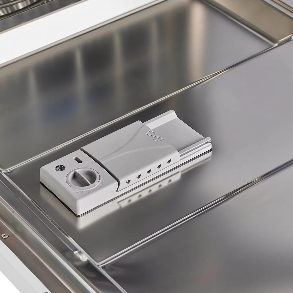 Unique Appliances Classic Retro 24" Built-in Dishwasher with Stainless Steel Tub and LED Lighting