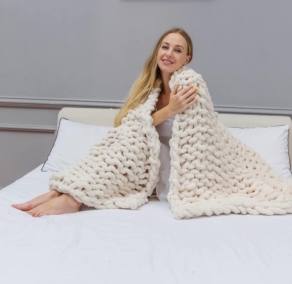 DIRUNEN Chunky Knit Luxury Throw Blanket Large Cable Knitted Premium Soft Cozy Chenille Bulky Blankets for Cuddling up in Bed, on The Couch or Sofa Navy 40×59