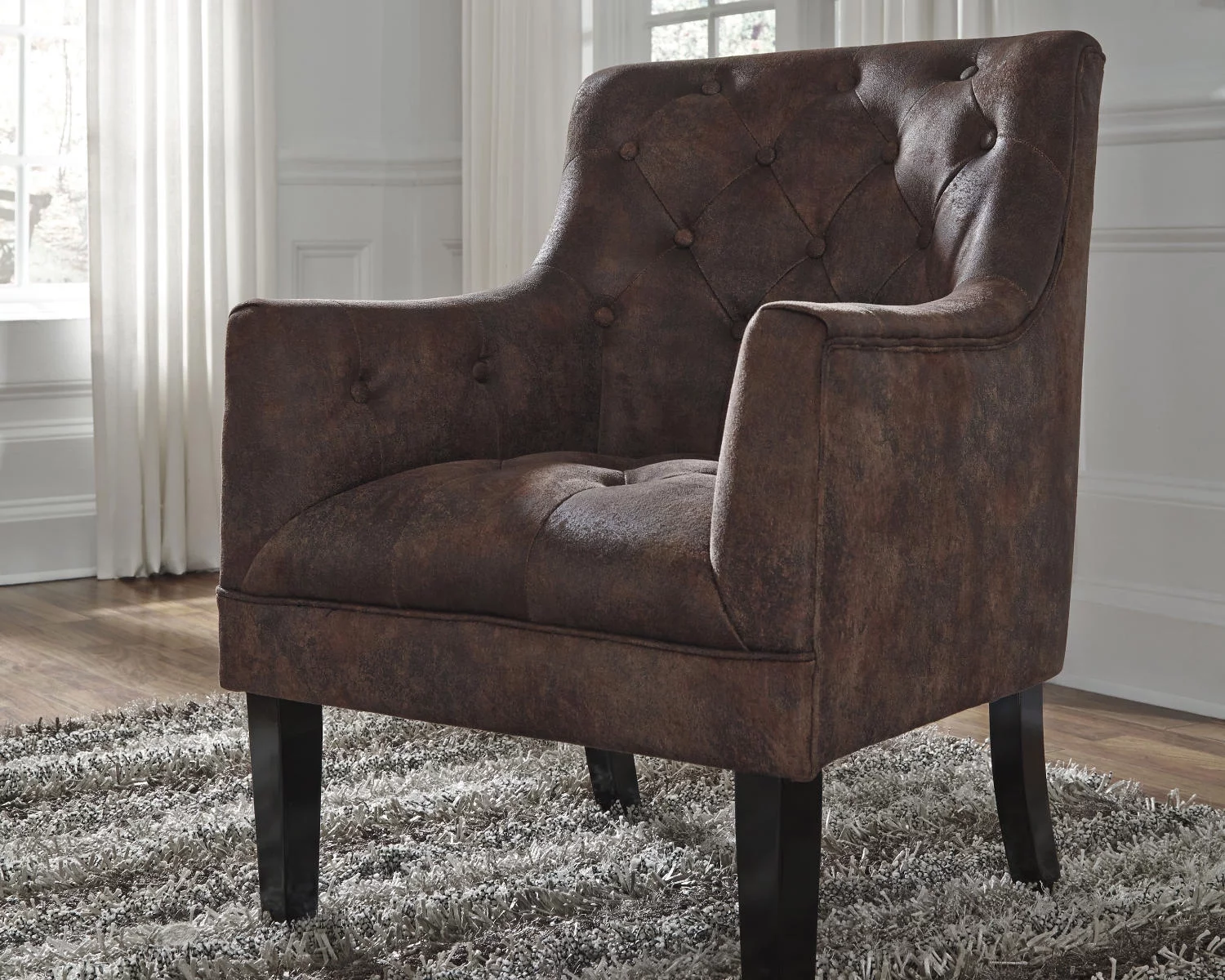Signature Design by Ashley Traditional Drakelle Accent Chair  Mahogany
