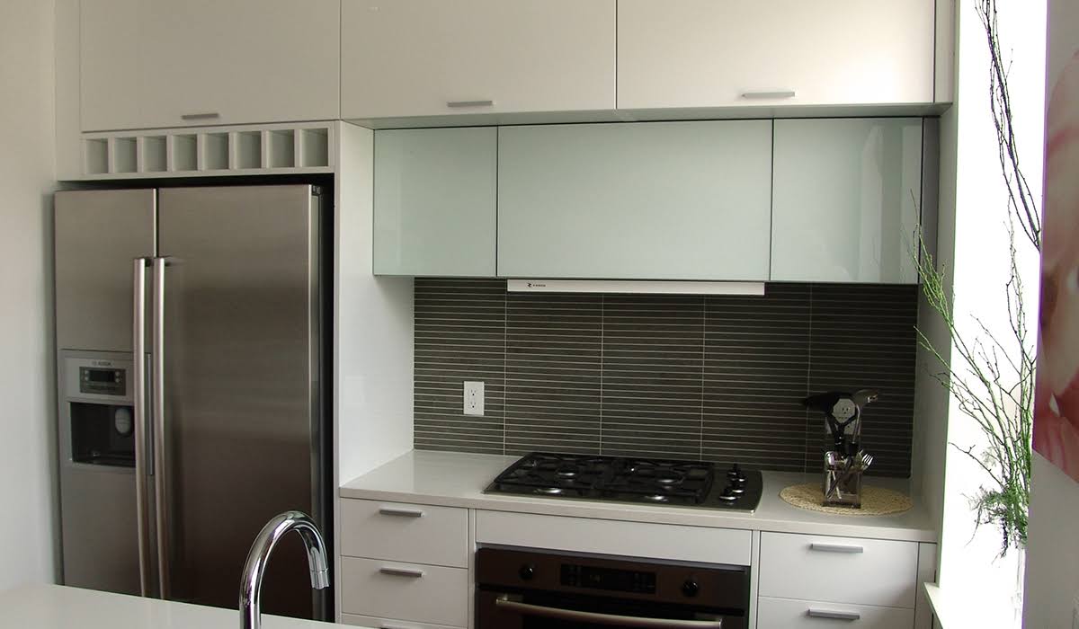 Faber 30x22 Cristal 600 CFM Convertible Under Cabinet Range Hood in Stainless Steel CRIS30SS600