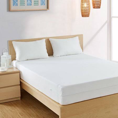 Allergy Care Hypoallergenic Mattress Cover Bargoose Home Textiles Size: California King