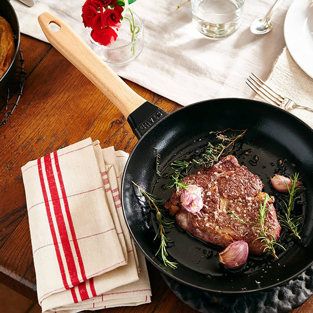Staub - Frying Pan with Wooden Handle - 26cm