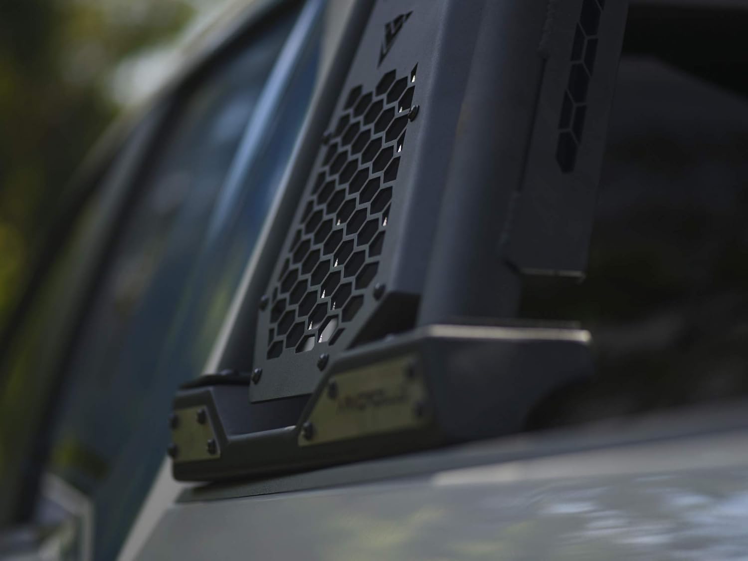 Armordillo USA 7161887 CR-M Chase Rack W/LED Shroud for Full Size Trucks