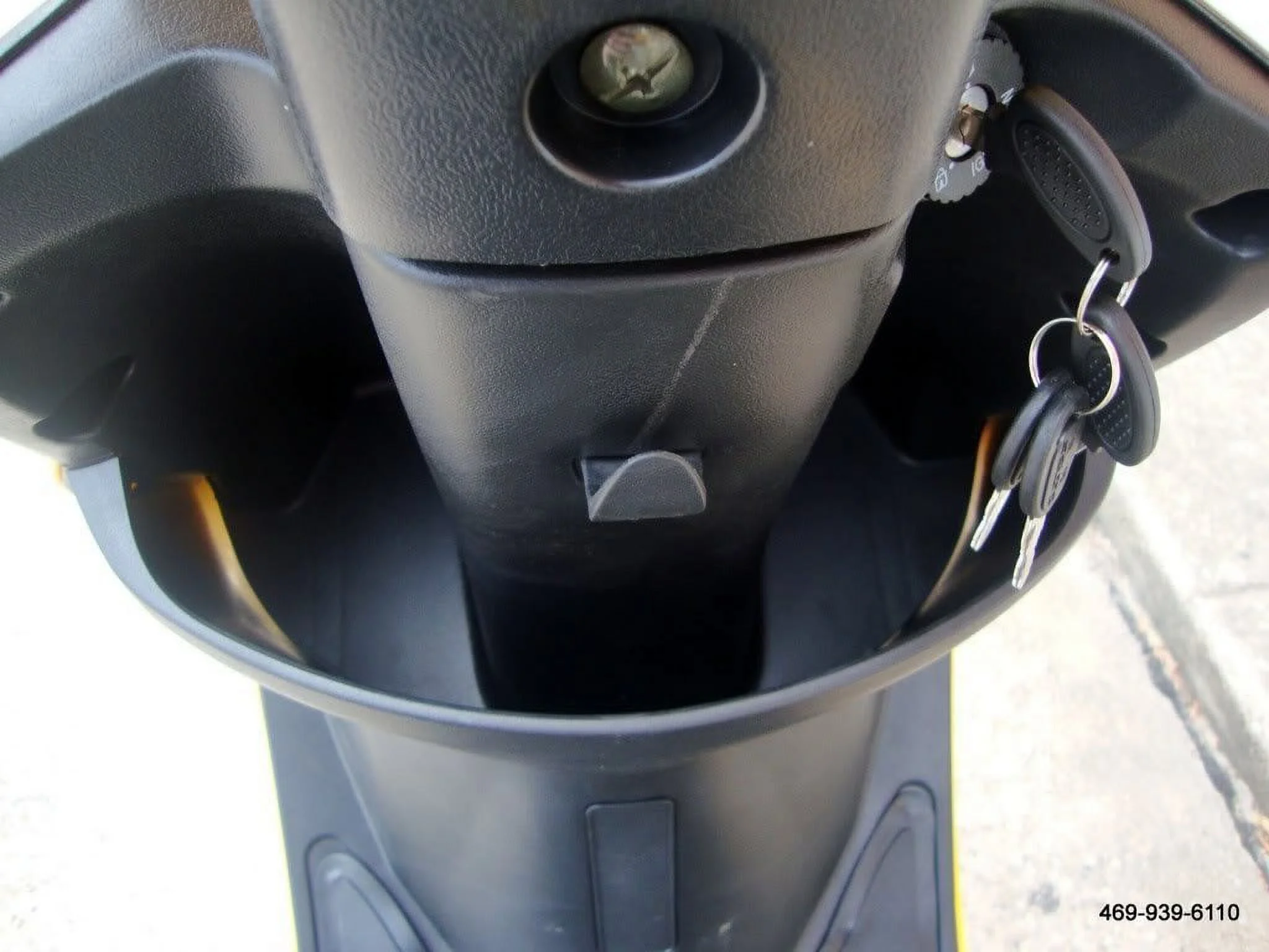 HHH Upgraded 49cc/ 50cc Scooter Gas Fully Automatic Street Scooter Moped Pony 50 with Matching Trunk - Sporty Black color