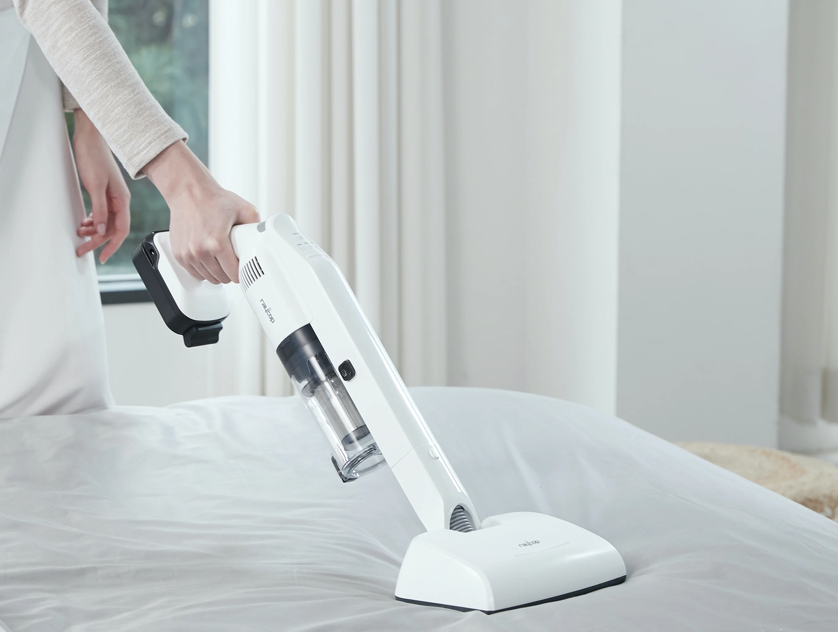 Raycop Omni Air UV+ Cordless Stick Allergen Vacuum