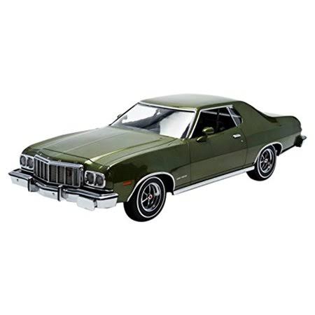 Greenlight Collectibles Artisan Collection 1976 Ford Gran Torino Metallic Vehicle (1: 18 Scale), Dark Green