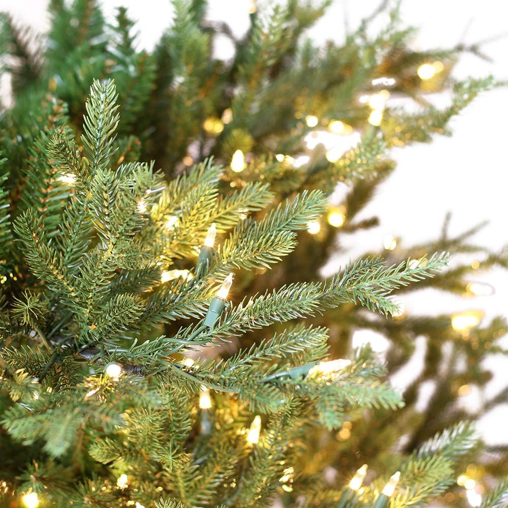 Puleo International 7.5 Foot Pre-Lit Balsam Fir Artificial Christmas Tree with 800 Clear Lights