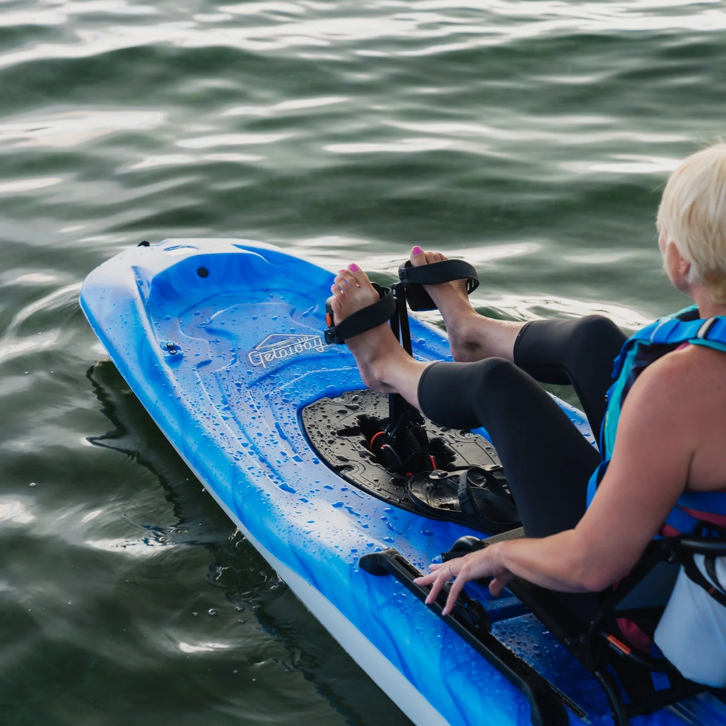Pelican - Getaway 100 HDII - Sit-on-Top Recreational Pedal Kayak - 10 ft - Vapor Deep Blue/White