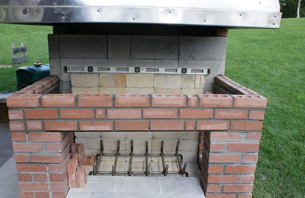 Executive Deals Insulating Fire Brick for Ovens, Kilns, Fireplaces, Forges -8 Piece Full Brick (9" x 4.5" x 2.5") 2300 Degree Fahrenheit/1260 Celsius