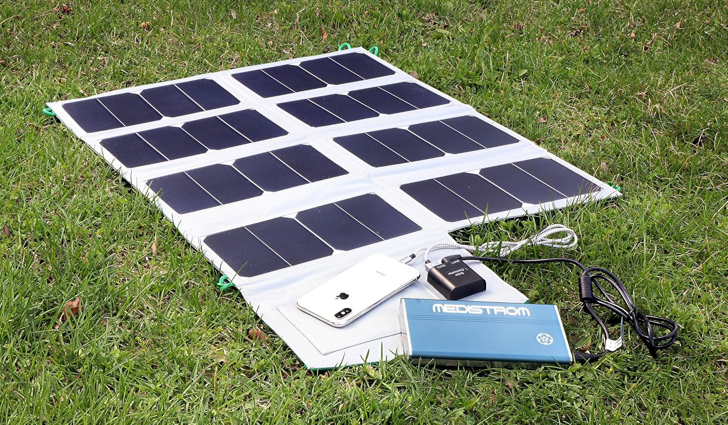 Medistrom Pilot-24 Lite CPAP Battery for ResMed AirMini and Airsense 10 and 50W Solar Panel Kit