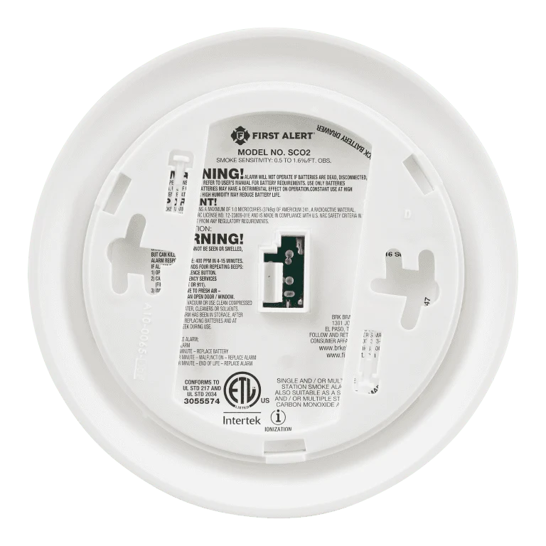 First Alert BRK SCO2B Smoke and Carbon Monoxide (CO) Detector with 9V Battery