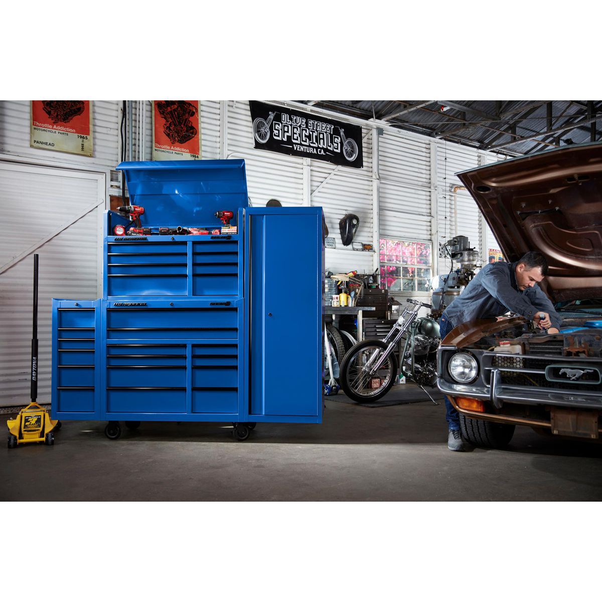 U.S. GENERAL 42 in. x 22 in. Roll Cab, Series 3, Blue