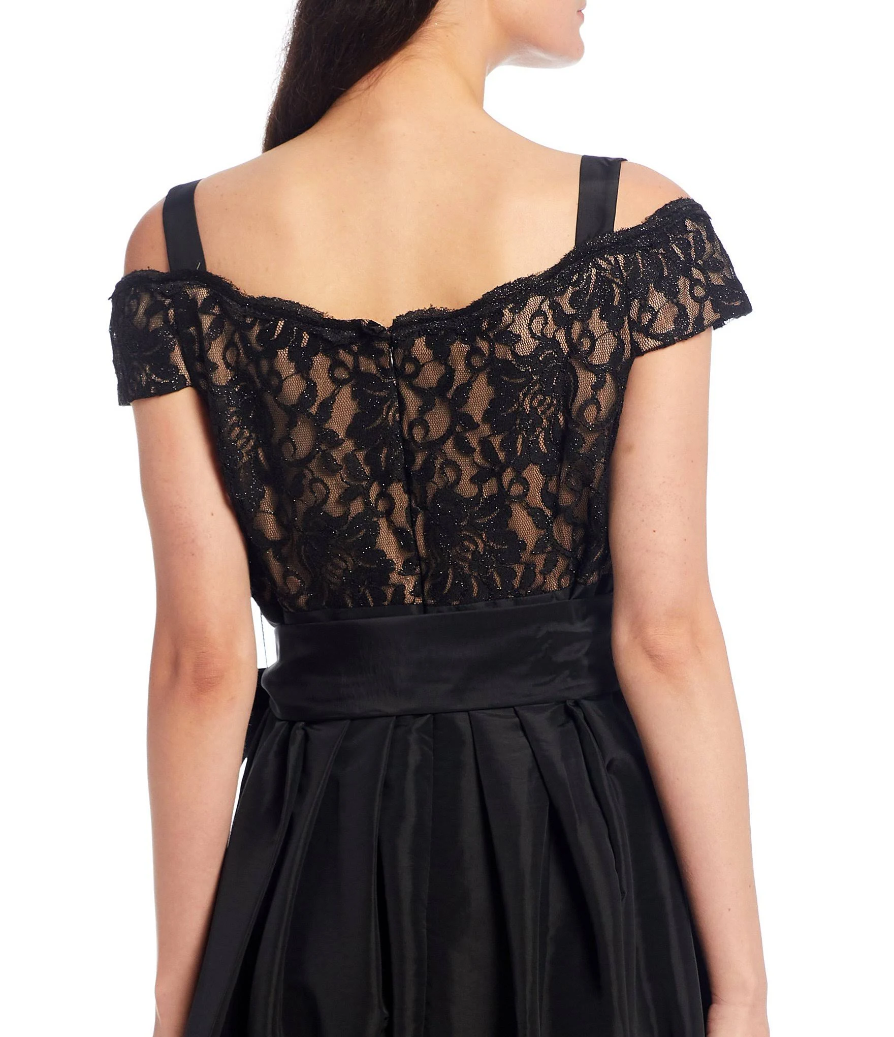 R u0026 M Richards Lace Cold-Shoulder Gown - 12 / Black Taupe
