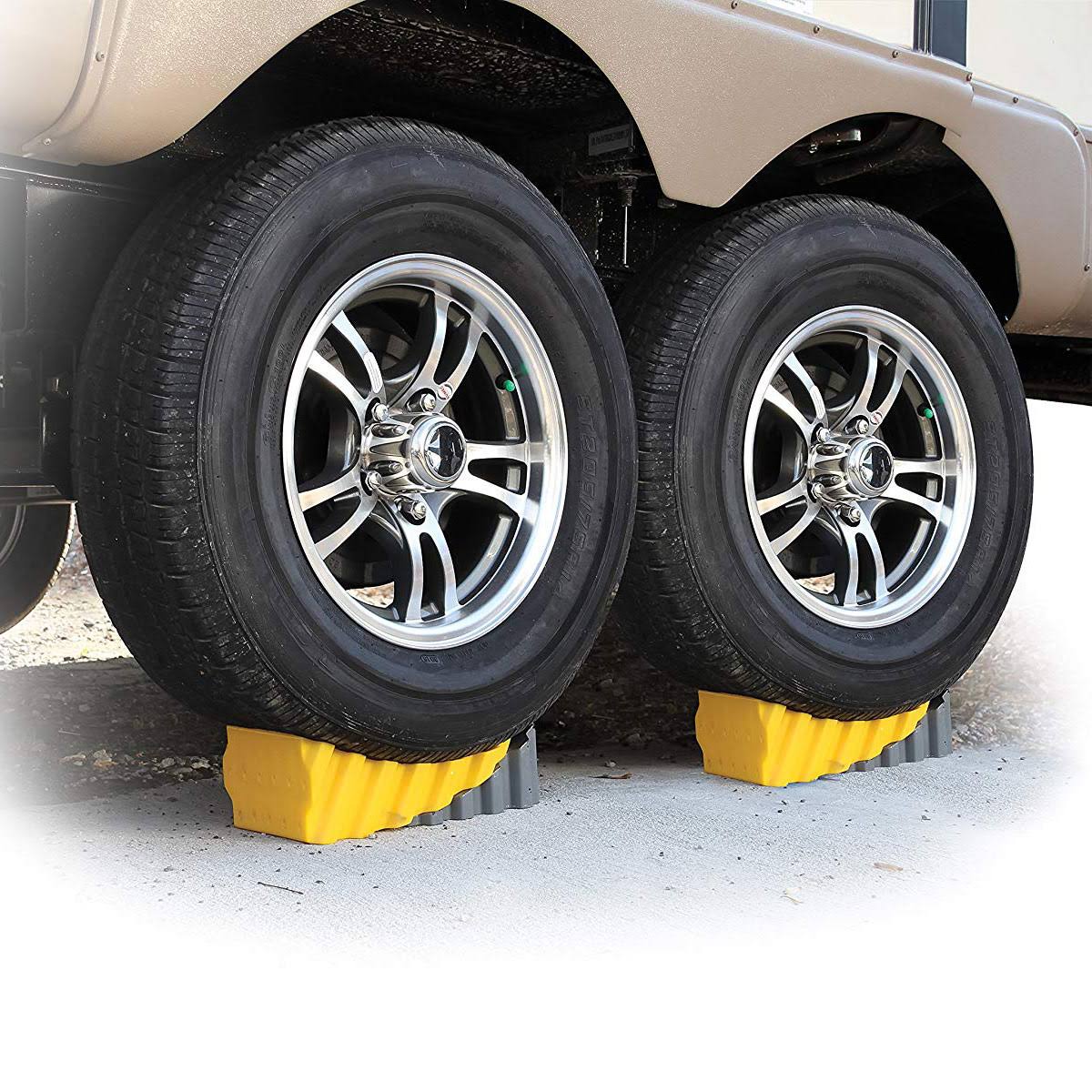 Camco 44425 Curved Leveler - 2 / Pack