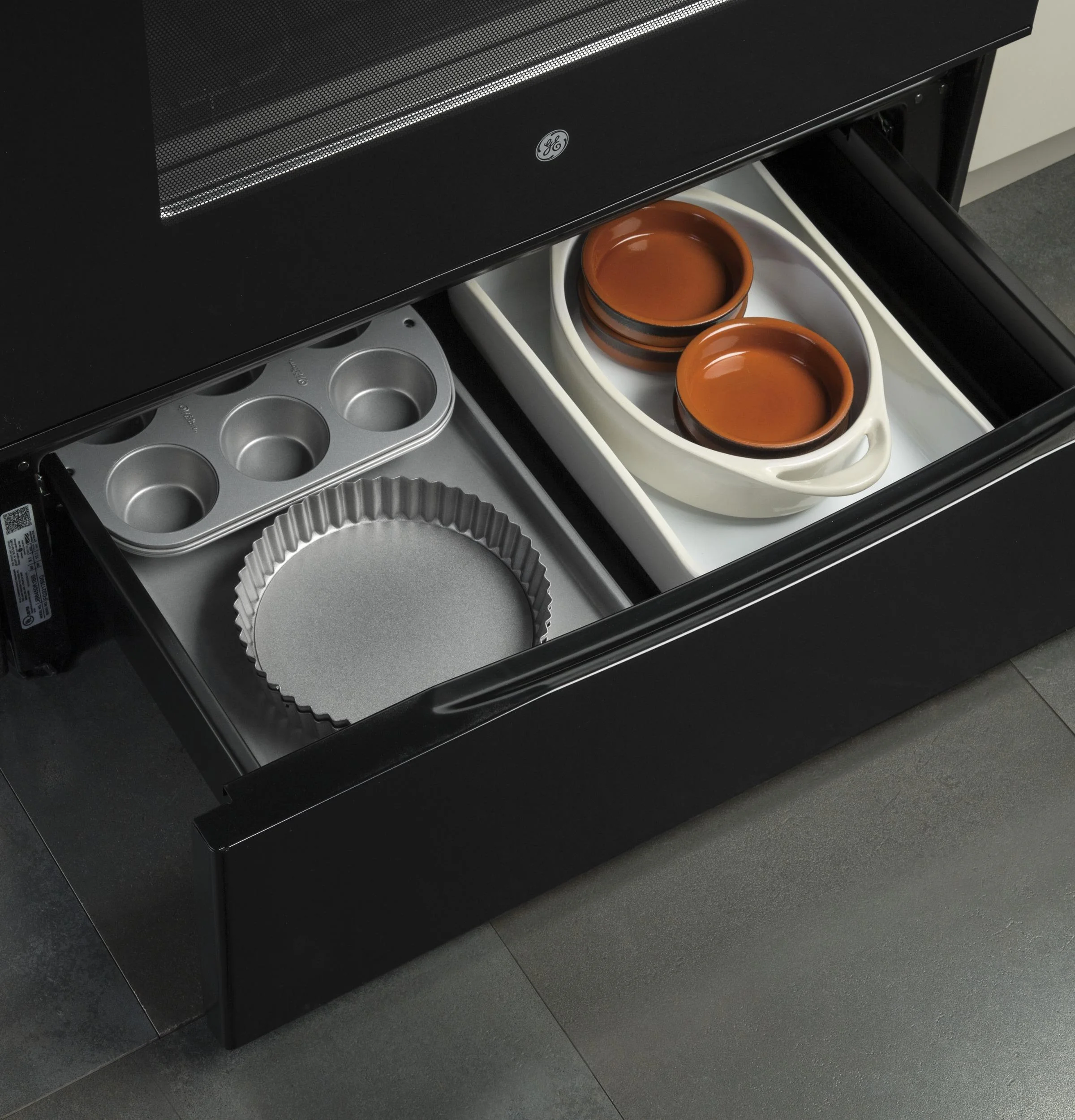 GE® 30 Free-Standing Electric Range