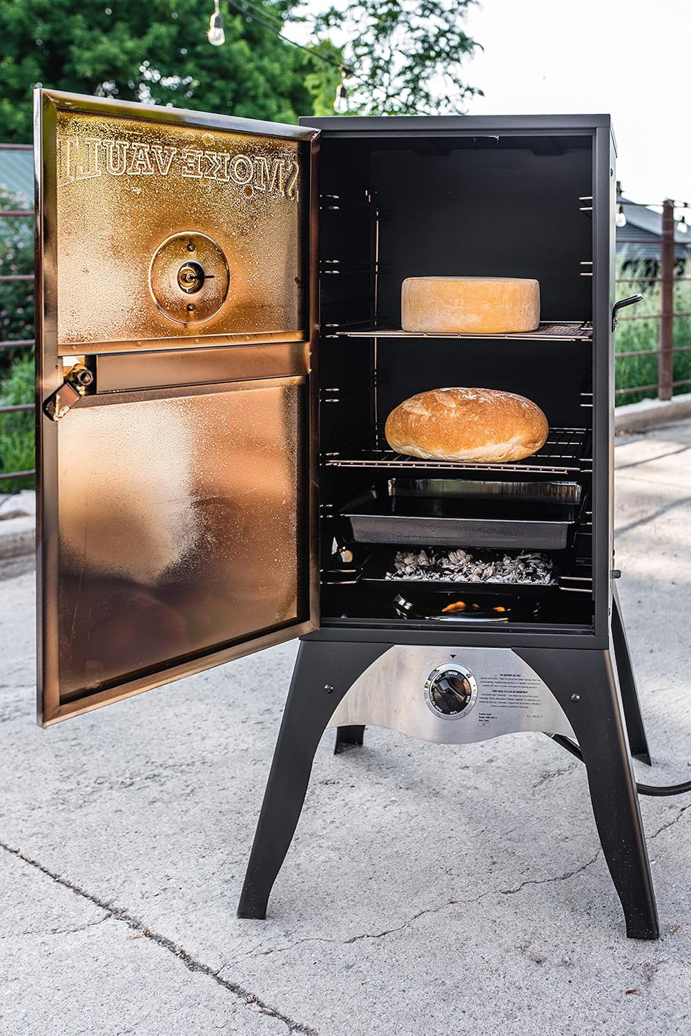 Camp Chef Smoke Vault, 18 Vertical Smoker, Dimensions 18 in. x 16 in. x 44 in.