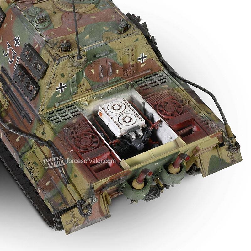 Forces of Valor | Sd.Kfz. 186 Jagdtiger Henschel Suspension 1945, 1/32 Scale Model | Bellford Toys and Hobbies