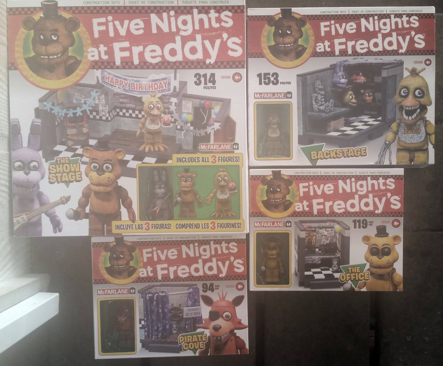 Five Nights at Freddy&s Backstage Construction Set
