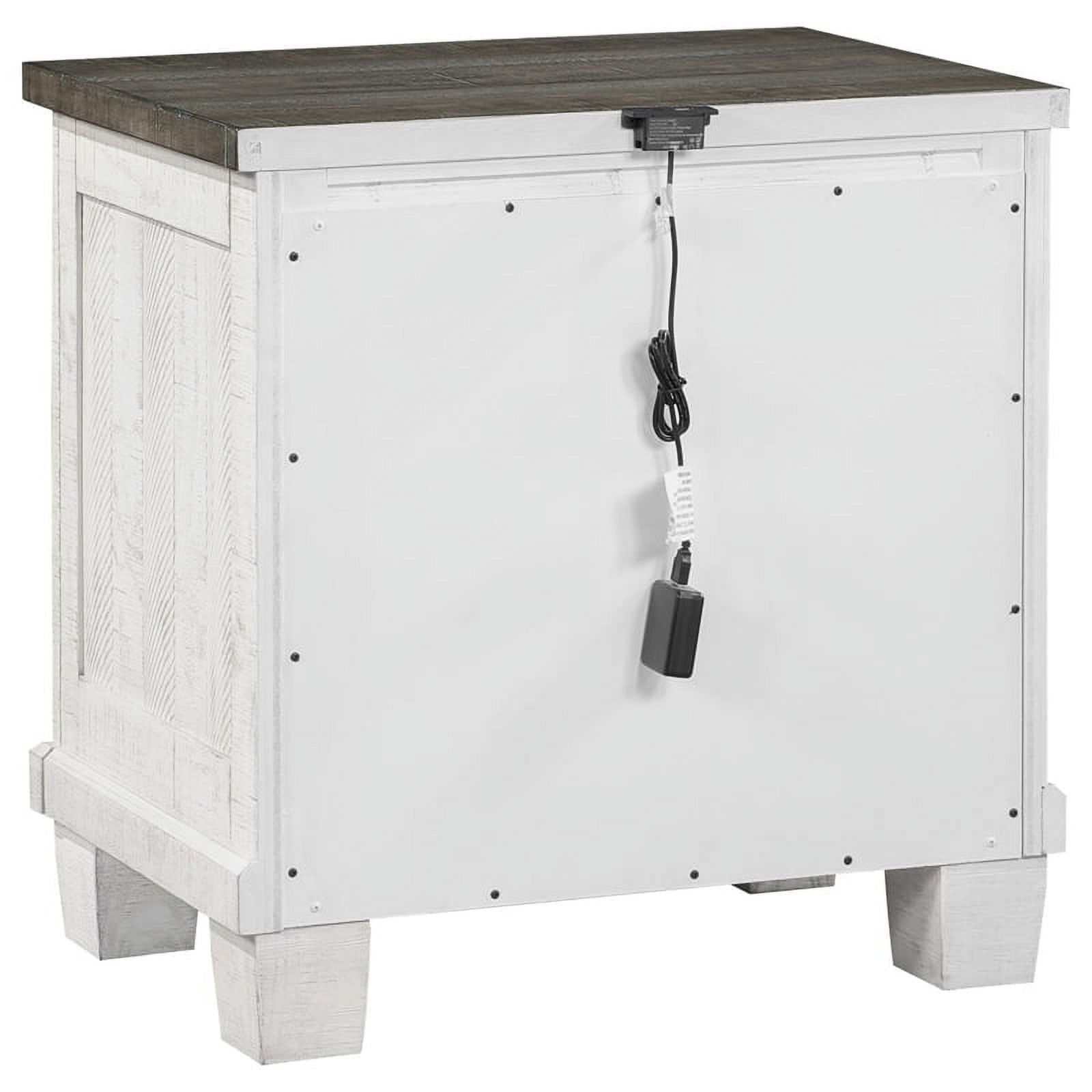 Pemberly Row 5-piece Wood Queen Bedroom Set Distressed Gray and White