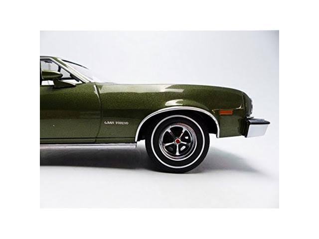 Greenlight Collectibles Artisan Collection 1976 Ford Gran Torino Metallic Vehicle (1: 18 Scale), Dark Green