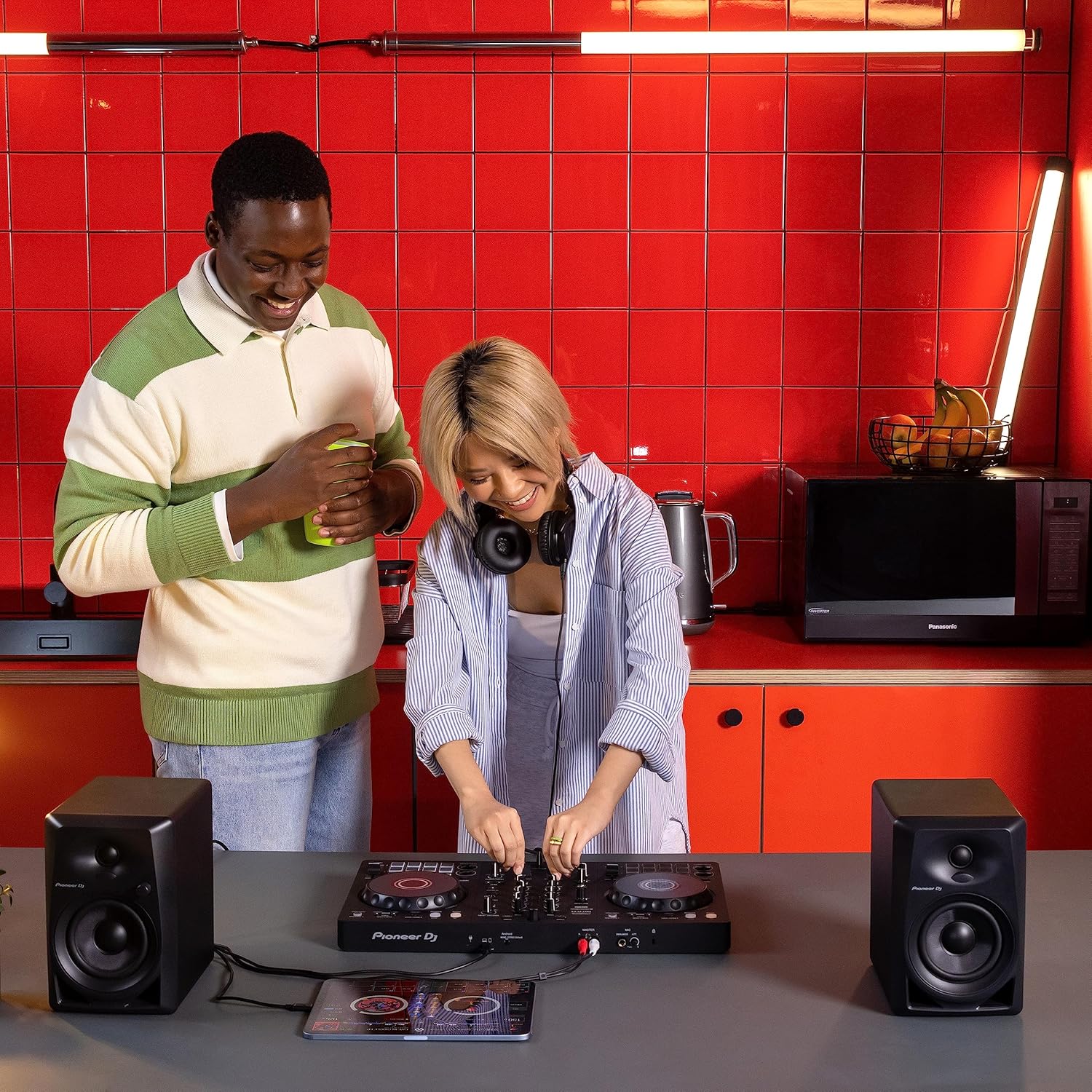 Pioneer DJ DDJ-FLX4 2-deck rekordbox and Serato DJ Controller