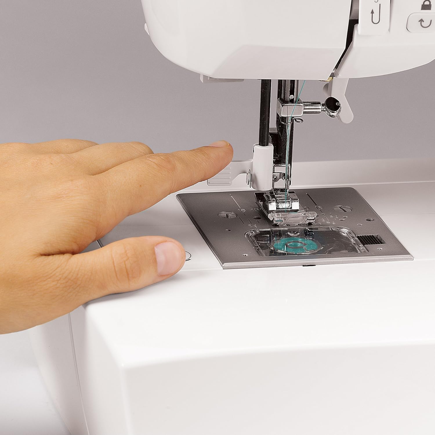 SINGER Factory Serviced 7258 Stylist 100-Stitch Computerized Free-Arm Sewing Machine with Instructional DVD and More