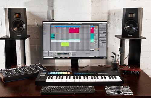 Novation Launchkey 37 [MK3] MIDI Keyboard Controller - Seamless Ableton Live Integration. Chord Mode, Scale Mode, and Arpeggiator — All the software you need for Music Production.