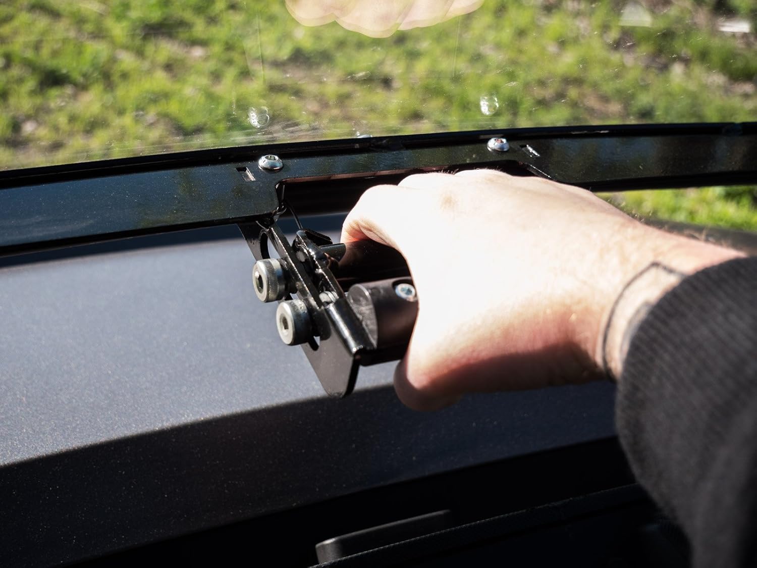 SuperATV Heavy Duty Scratch Resistant Flip Windshield for 2018+ Polaris Ranger XP 1000/1000 / Crew (See Fitment) | 1/4 Thick Polycarbonate 25X Stronger Than Glass | All Weather Design | USA Made!