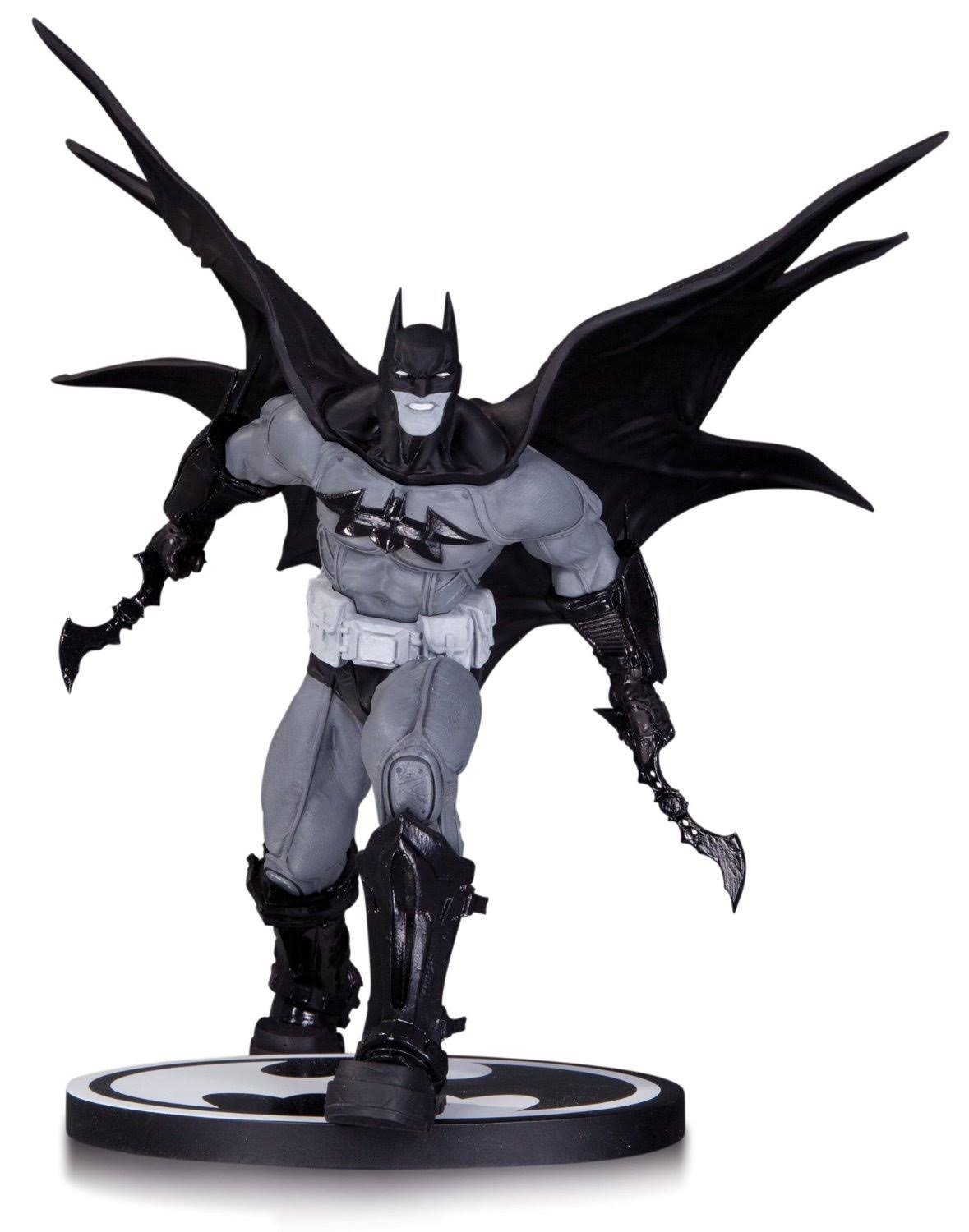 Batman Black and White Statue (Carlos D&Anda)