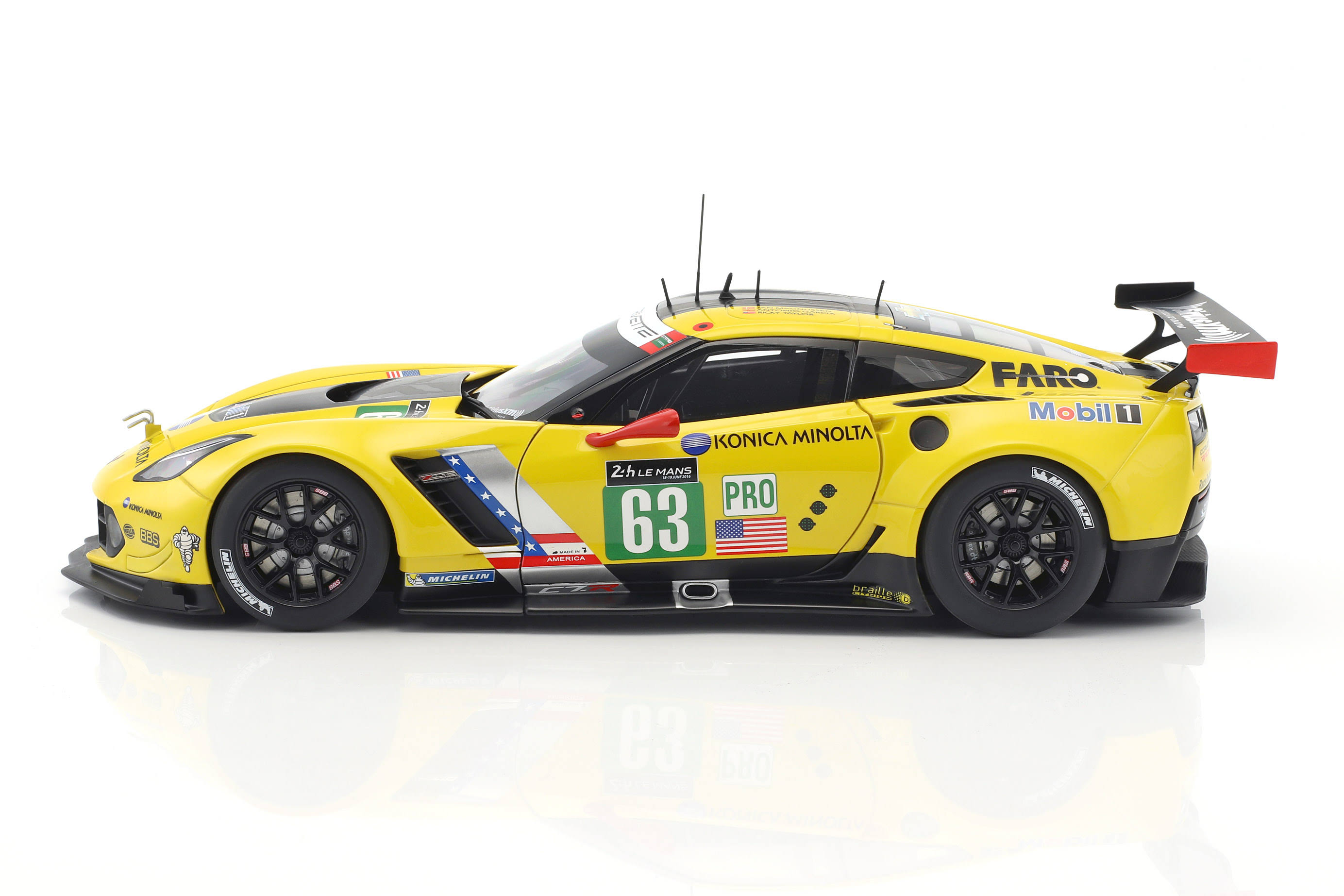 Chevrolet Corvette C7 R #63 Jan Magnussen / Antonio Garcia / Ryan Taylor Le Mans (2016) 1/18 Model Car by AUTOart