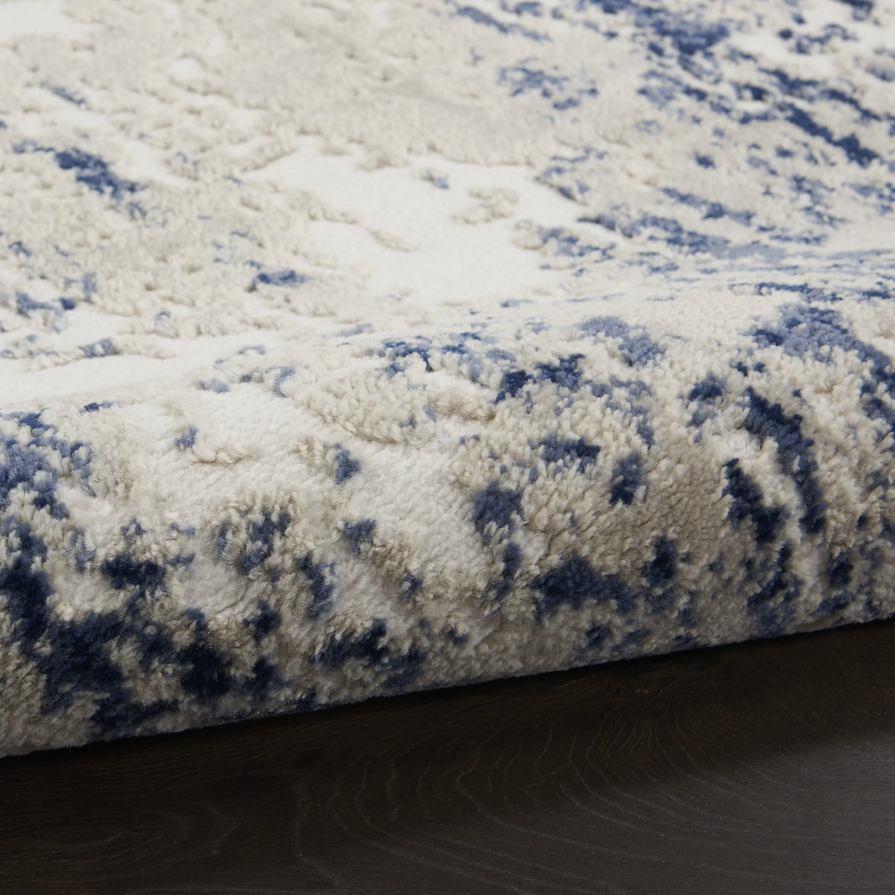 Nourison Cyrus Modern Abstract Ivory/Navy 5'3" x 7'3" Area Rug, (5' x 7')