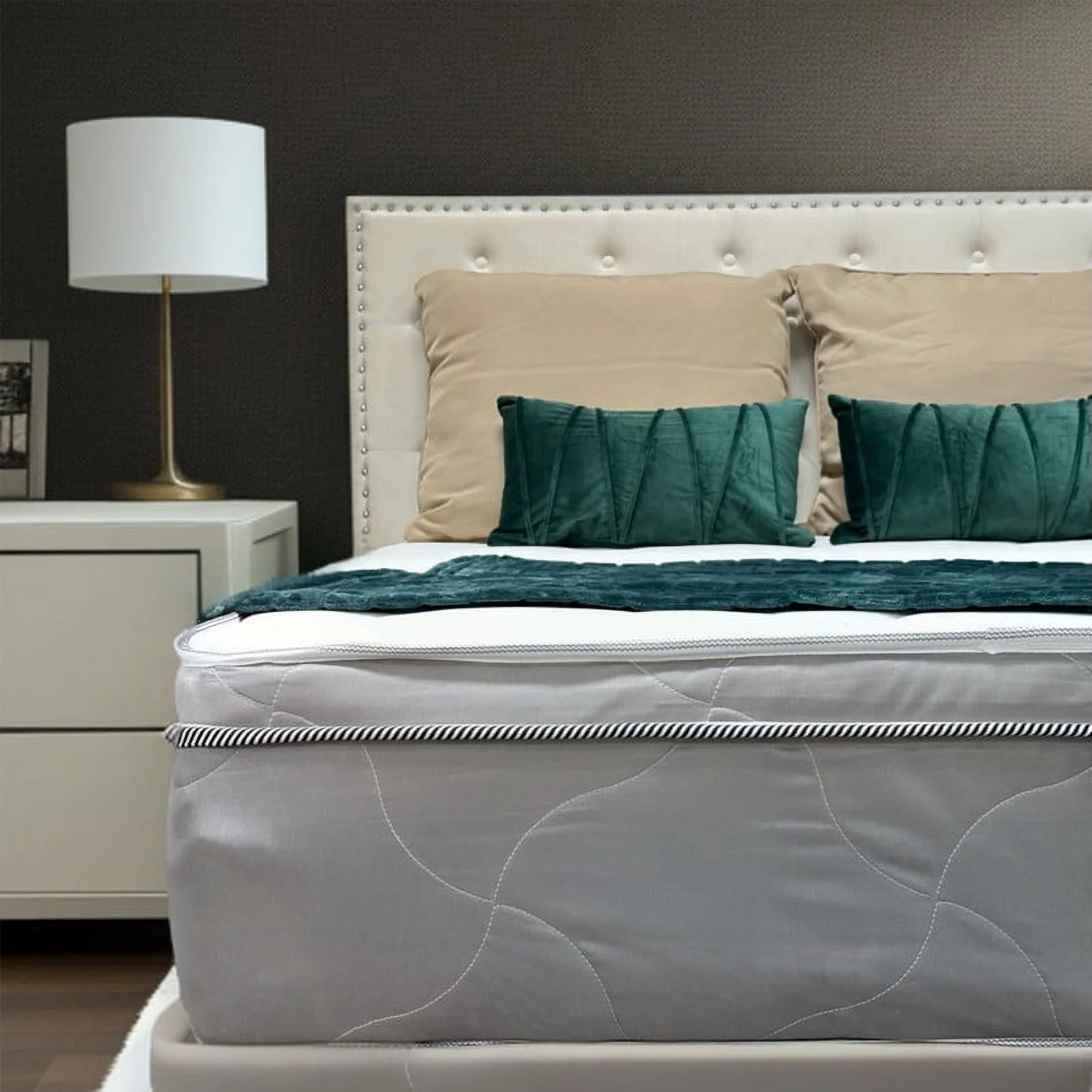 Queen Mattress - 8 Inch Comfort Foam & Spring Hybrid Mattress - Tight Top - Medium Firm - Oliver & Smith
