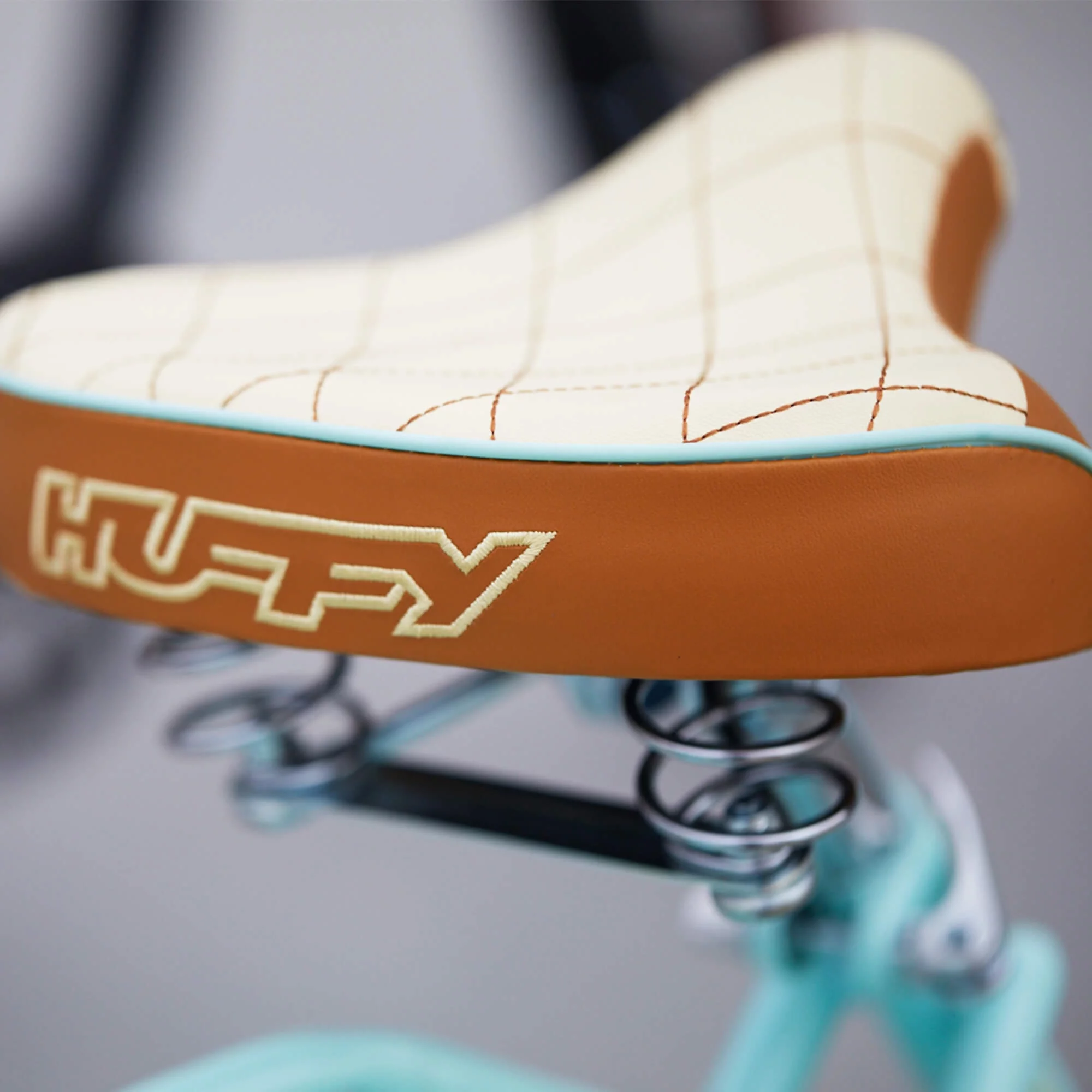 Huffy 24" Nel Lusso Girls' Cruiser Bike, Mint Green