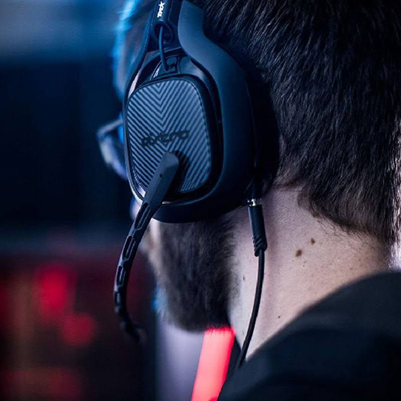 Astro Gaming A40 TR Headset + MixAmp Pro TR for PlayStation 4