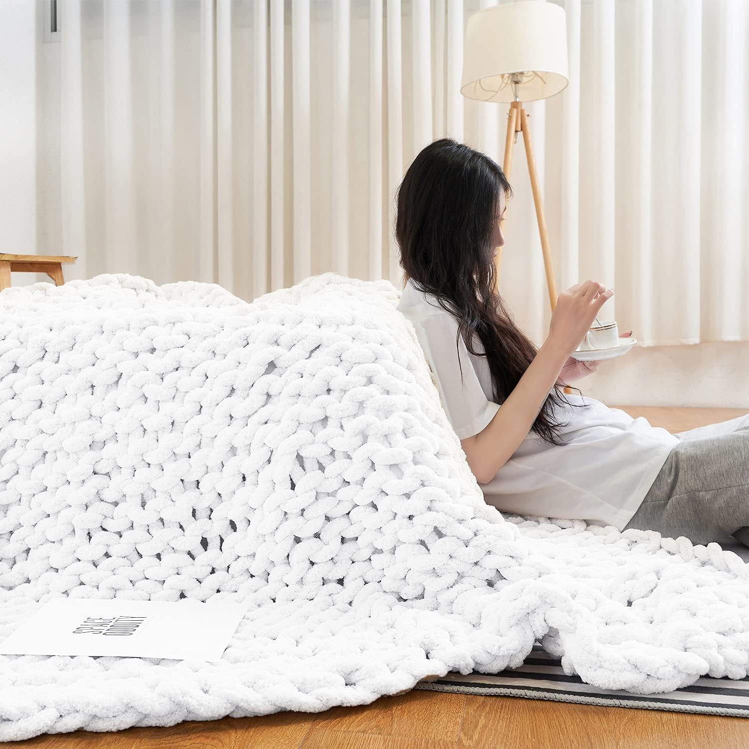 PENKERMAR Chunky Knit Blanket Chenille Throw Handmade Soft Chenille Large Cable Throw Knit Blanket for Bedroom Sofa Gray 40x40 （Single Sofa）