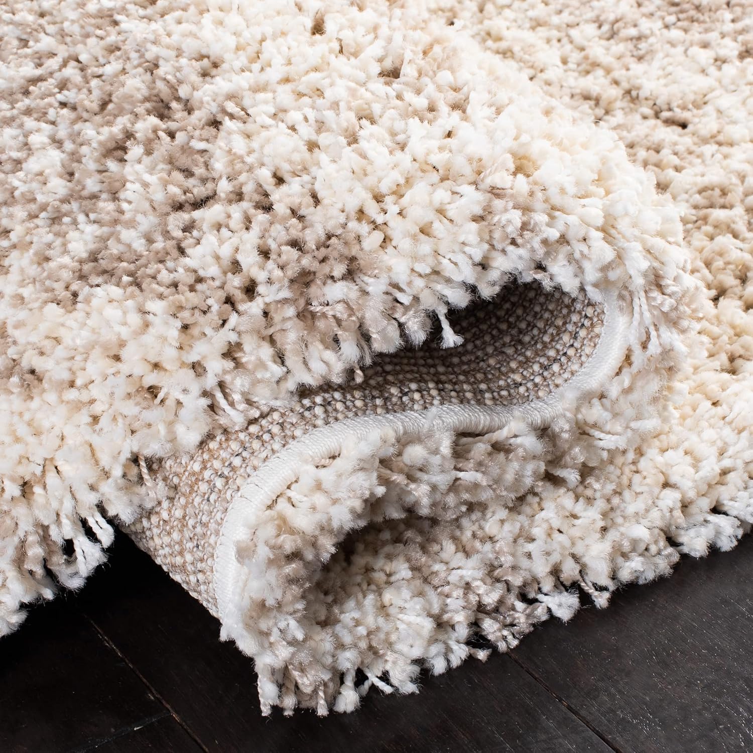 SAFAVIEH Hudson Shag Collection Area Rug - 5'3" x 7'6", Ivory & Beige, Modern Design, Non-Shedding & Easy Care, 2-inch Thick Ideal for High Traffic Areas in Living Room, Bedroom (SGH206B)