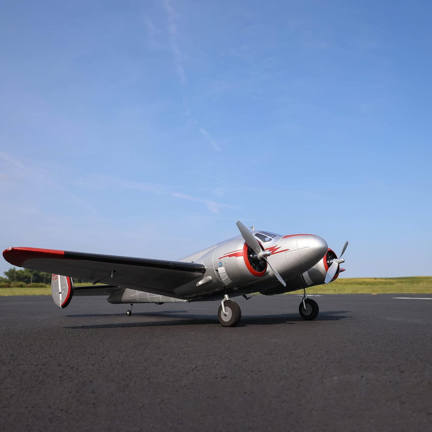 E-flite Twin Beechcraft D18 1.5m PNP EFL106275 Airplanes P&P Electric