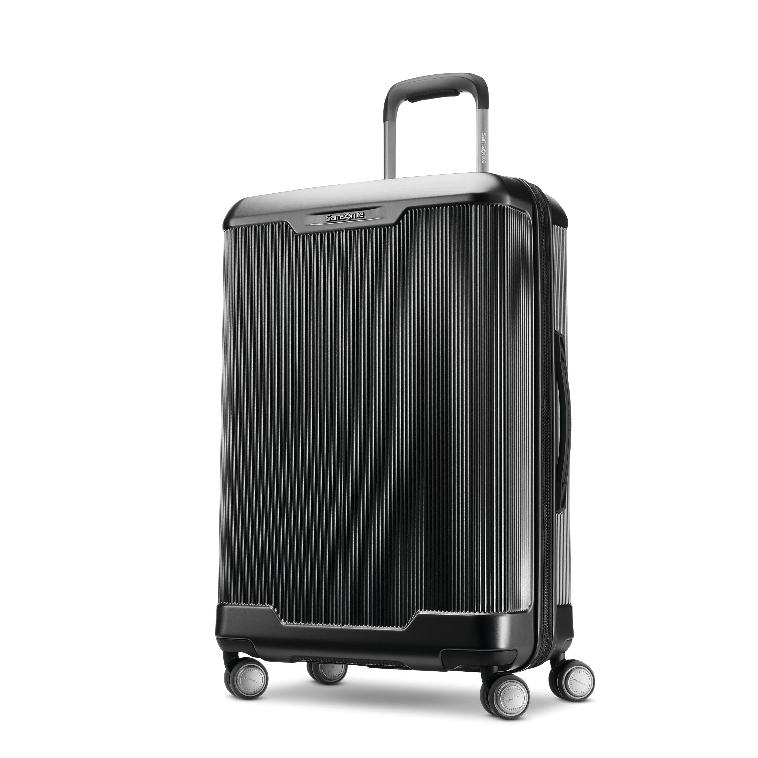 Samsonite Silhouette 17 Medium Expandable Spinner Suitcase - Black