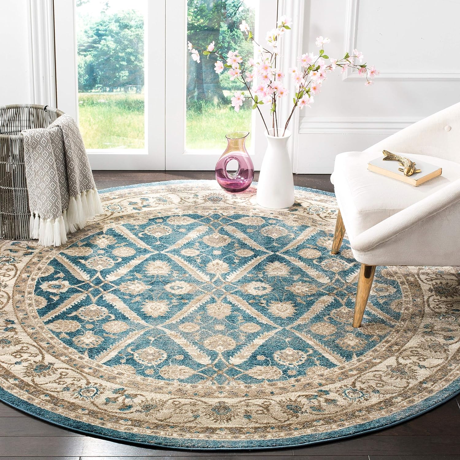 SAFAVIEH Sofia Collection Area Rug - 9' x 12', Blue & Beige, Vintage Oriental Distressed Design, Non-Shedding & Easy Care, Ideal for High Traffic Areas in Living Room, Bedroom (SOF378C)