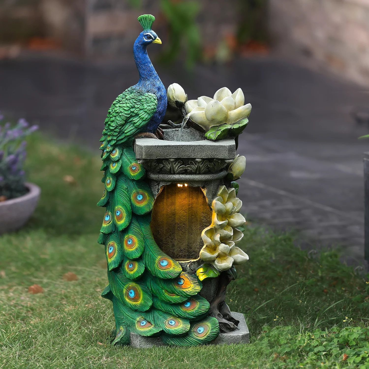 Resin Blue and Green Peacock Outdoor Fountain with LED Light