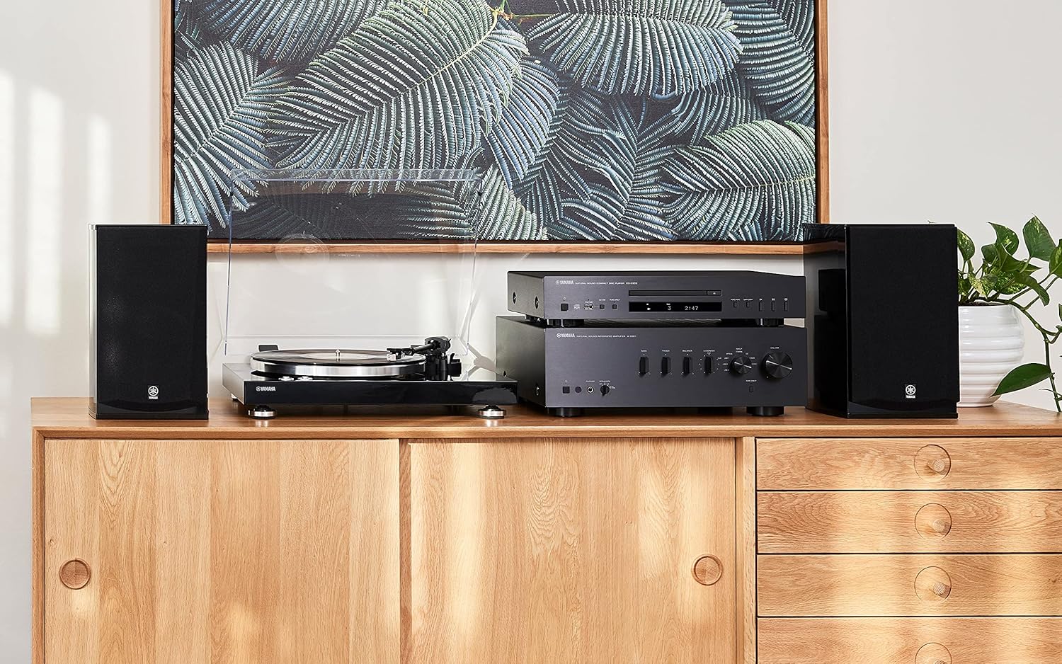 Yamaha CD-S303 Single CD Player, Black