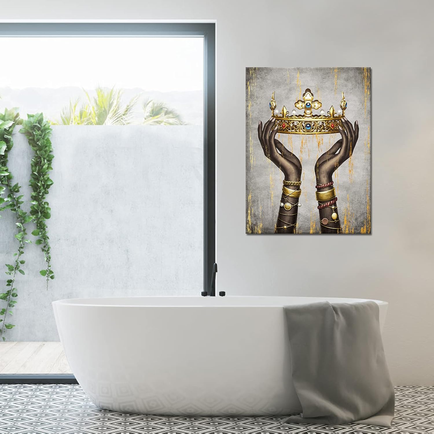 Welmeco African American Woman Hands Hold Up Queen Crown Picture Canvas Wall Art Black Girl Hands Fashion Charm Painting Prints Artwork for Living Room Bedroom Decoration Contemporary Art