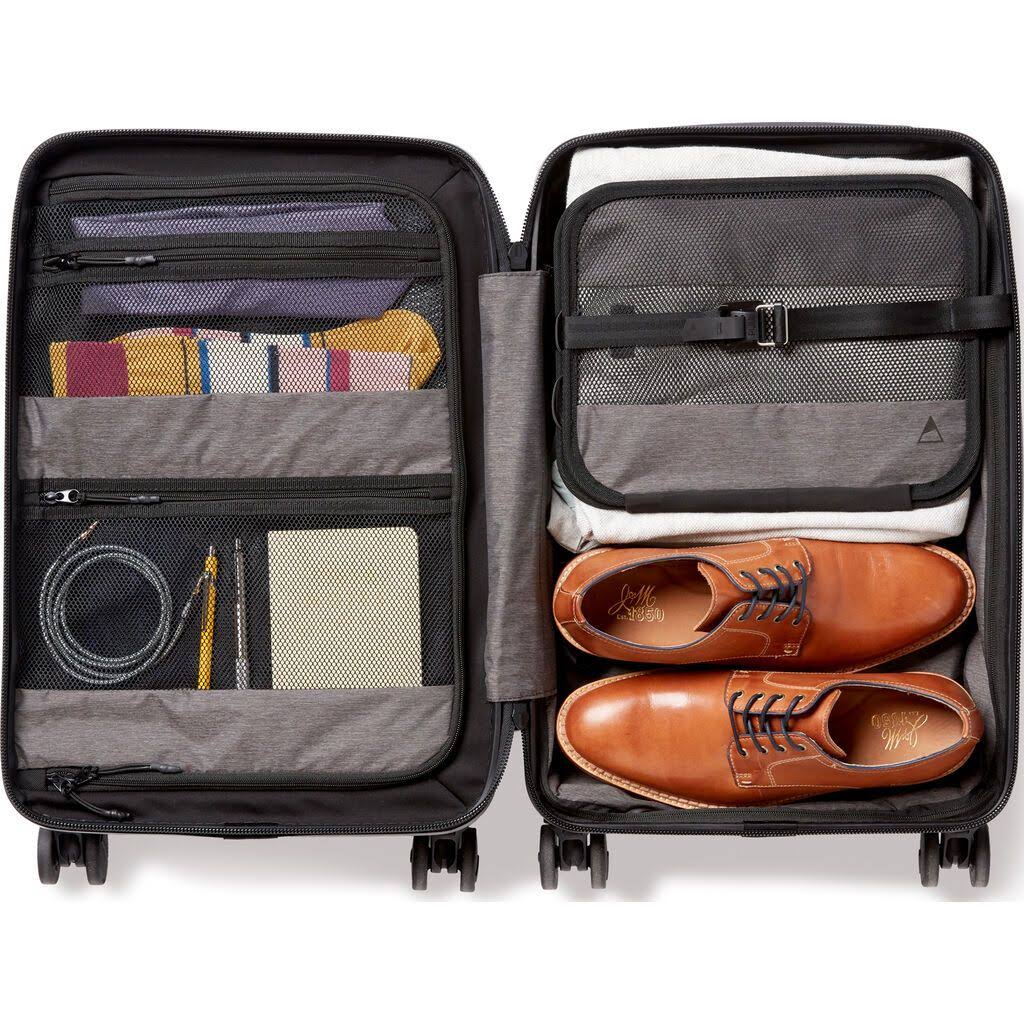 Nomatic - Carry-On Pro 22x22 Spinning Suitcase
