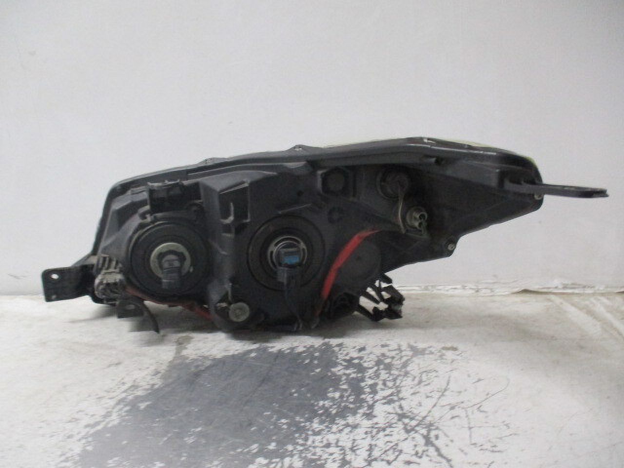 Pre-Owned 2014-2016 Subaru Forester Passenger RH Head Light Lamp OEM (Good)