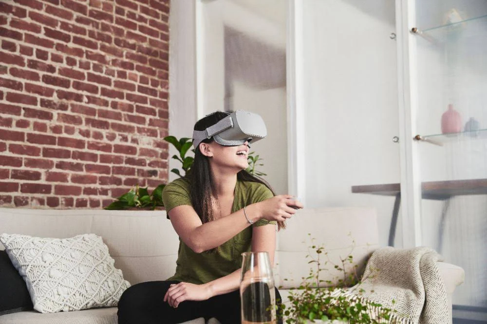 Oculus - Go 32GB Stand-Alone Virtual Reality Headset
