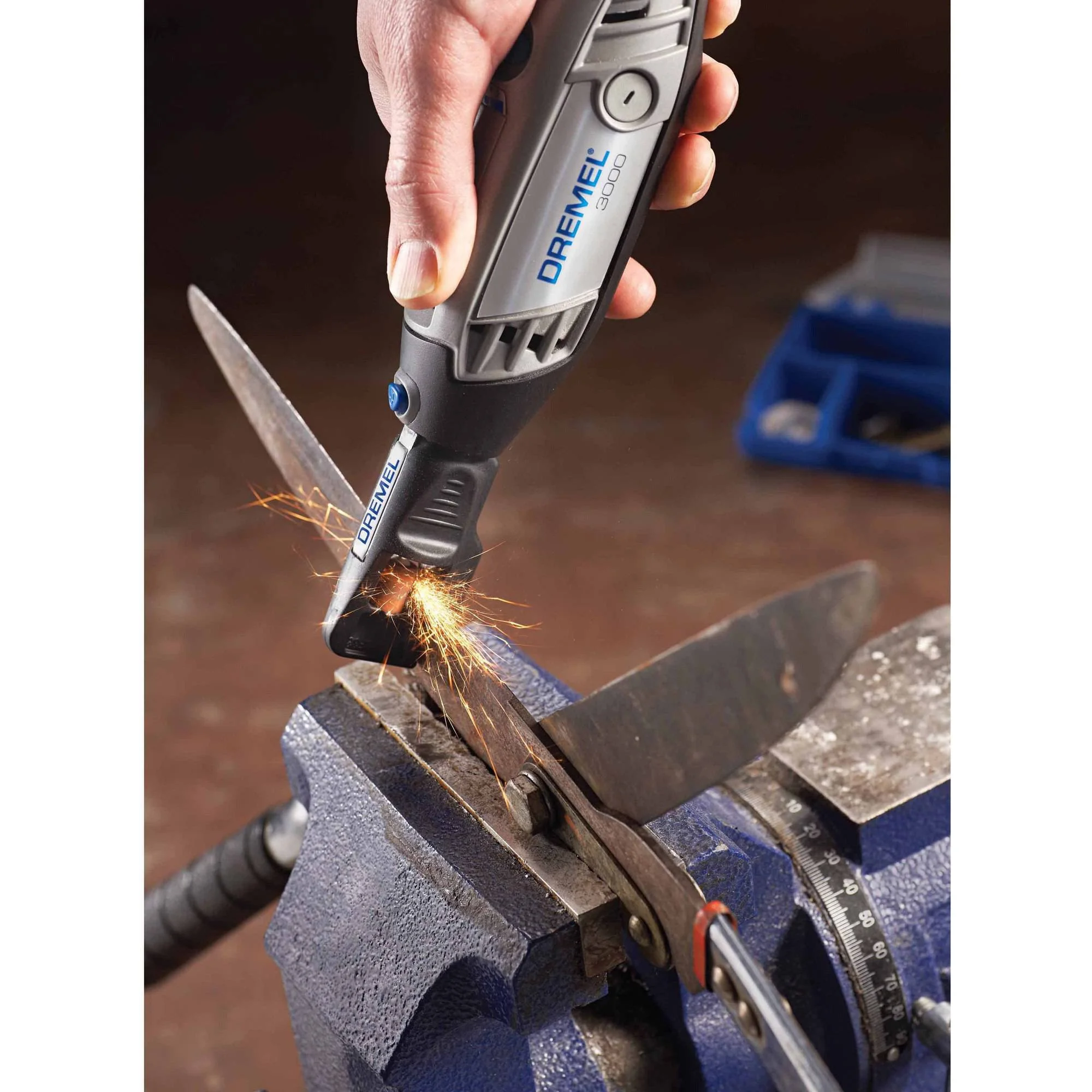 Dremel 3000-1/25 1.2 Amp Corded Variable Speed Rotary Tool, 1 Attachment and 25 Accessories, Perfect for Routing, Metal Cutting, Wood Carving, and Polishing